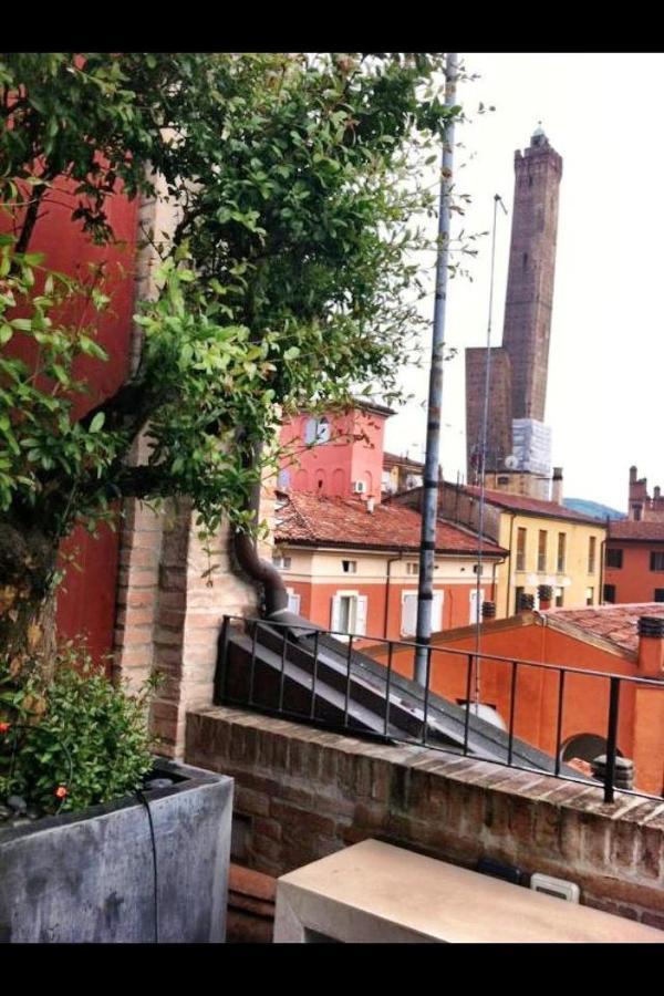 Sui Tetti Di Bologna Apartment Exterior foto